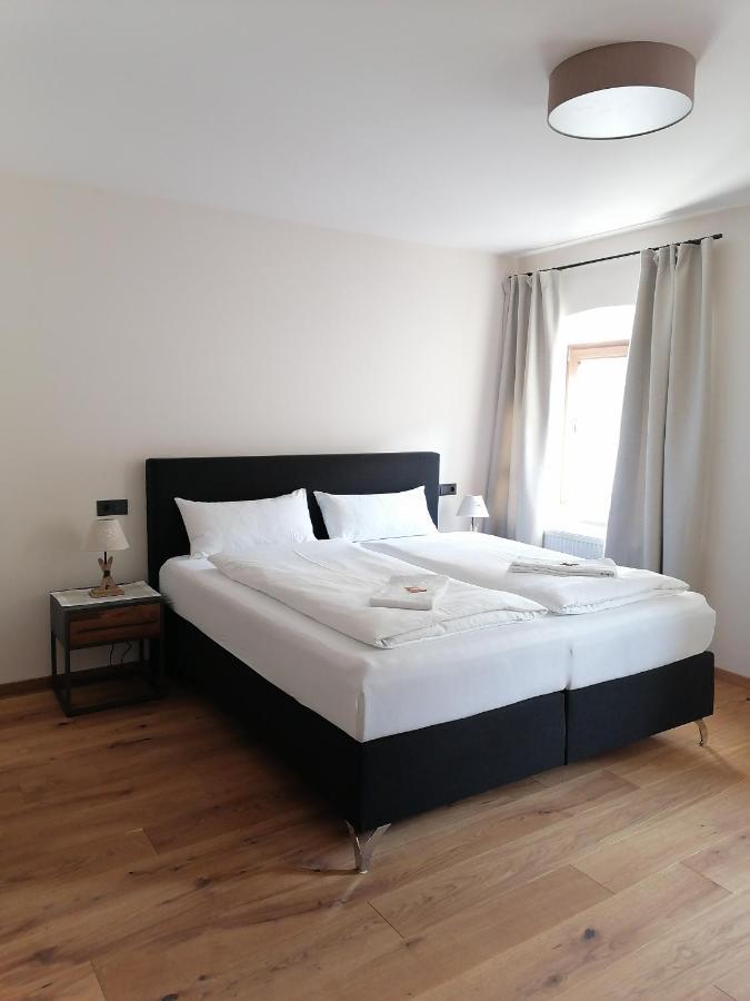 Hotelgasthof Kirchenwirt Schierling Εξωτερικό φωτογραφία